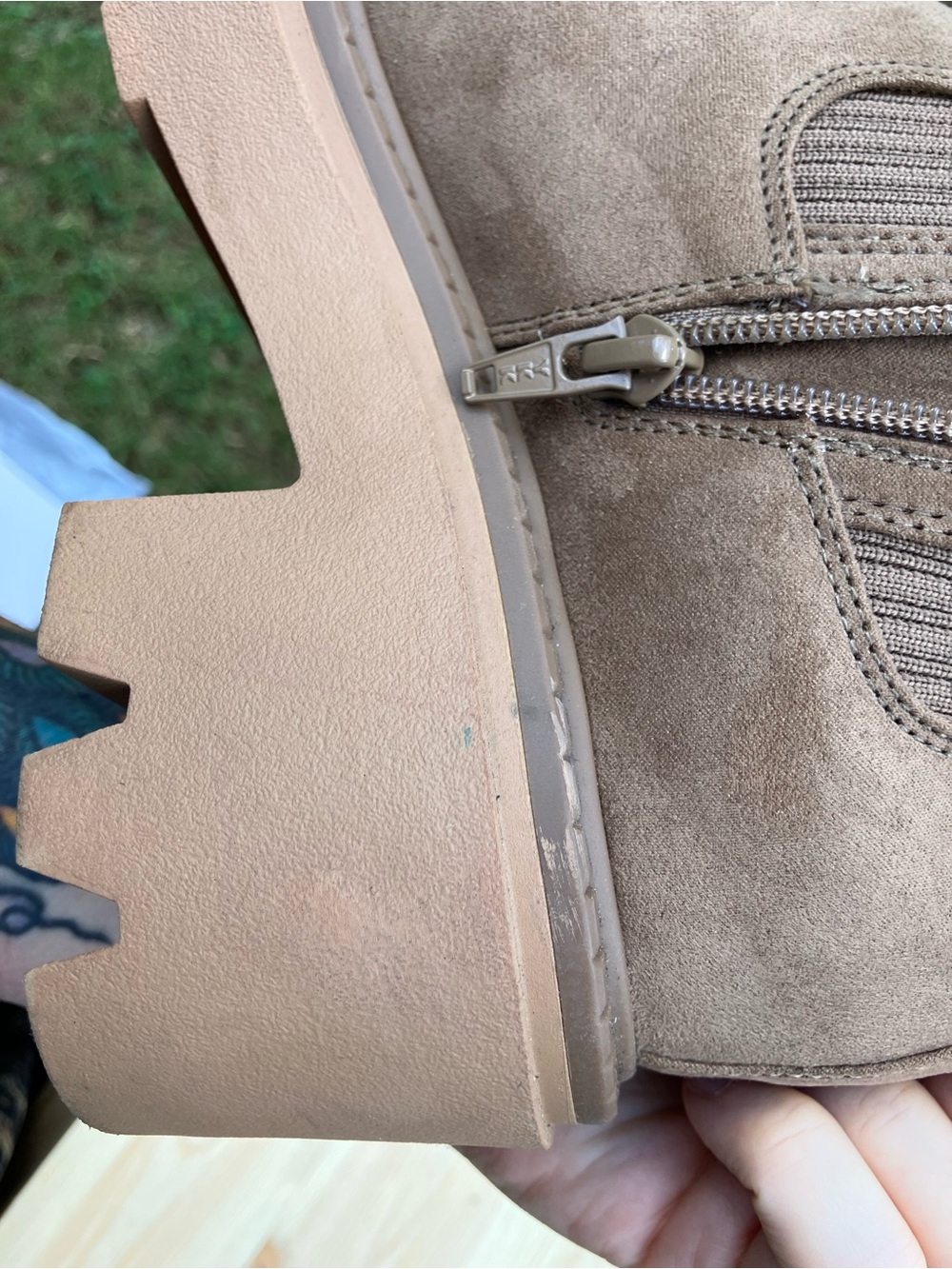 Universal Thread Kyrie Tan Lug Sole Chelsea Boots Size 9 Memory Foam - Picture 13 of 14